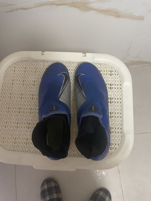 Chuteiras Nike em bom estado N. 41