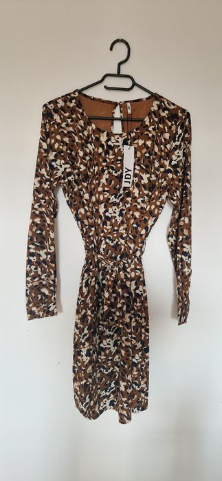 Wiosenna sukienka Sofia w centki z paskiem JDY r. XS /S