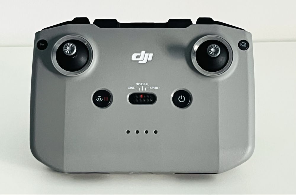 Drone DJI Mini 2 (4K / <249g) – Excelente Estado (Apenas 2 Ciclos de Bateria) + Acessórios