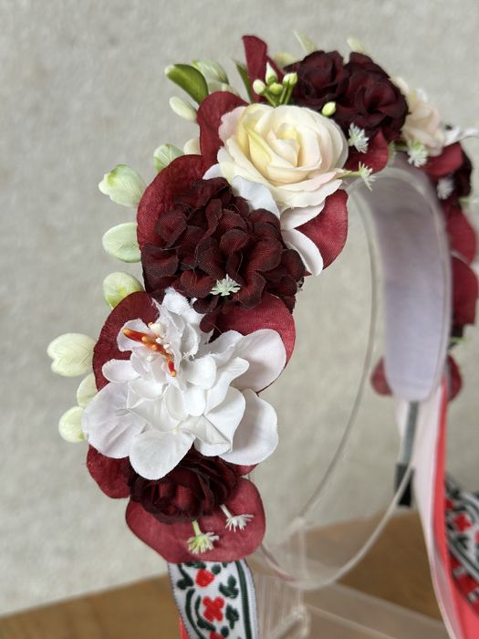 Український віночок зі стрічками