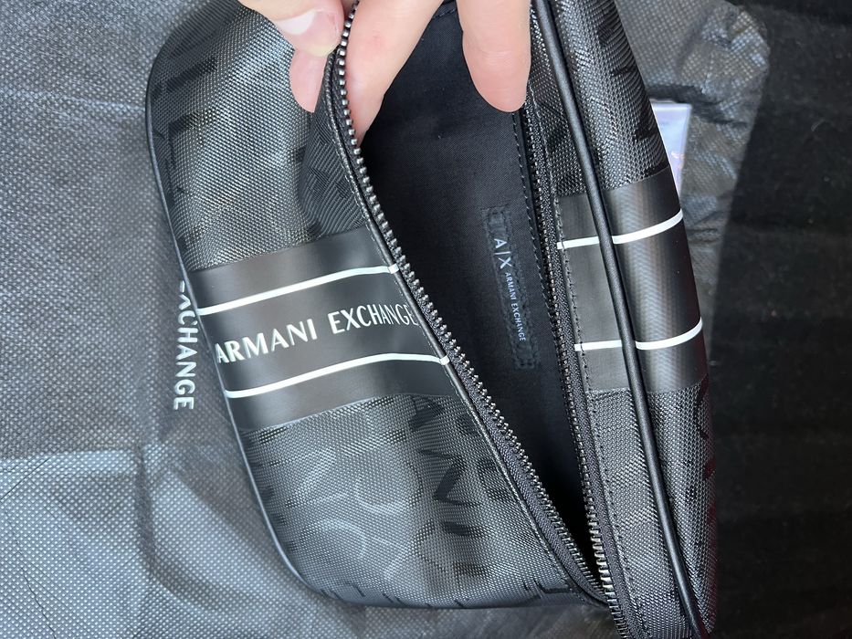 Бананка Оригінальна сумка Armani Exchange нова