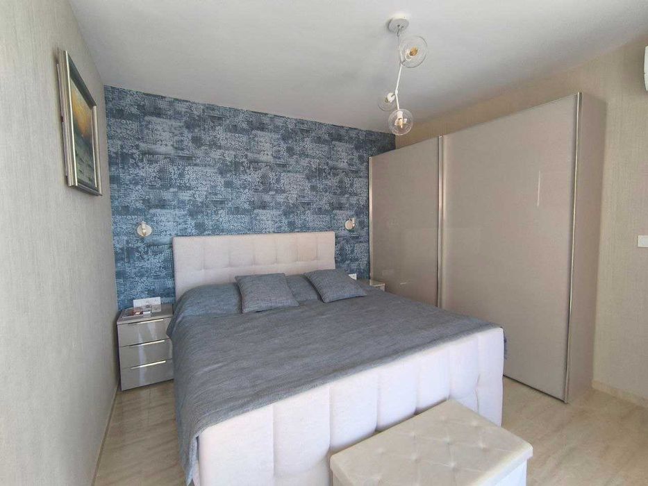 Продається трикімнатна квартира перша лінія, Святий Влас, Болгарія