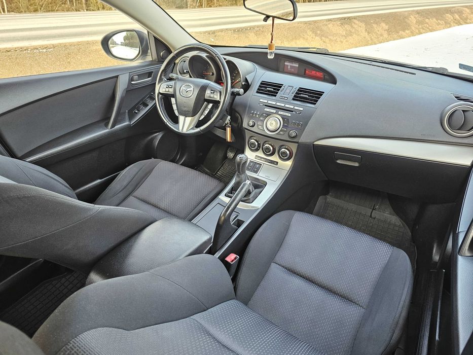 Mazda 3 1.6 Diesel 109 KM 2009 Rok