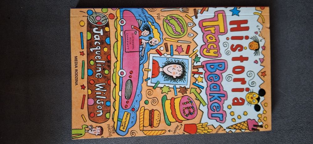 Książka dla dzieci "Historia Tracy Beaker" J. Wilson
