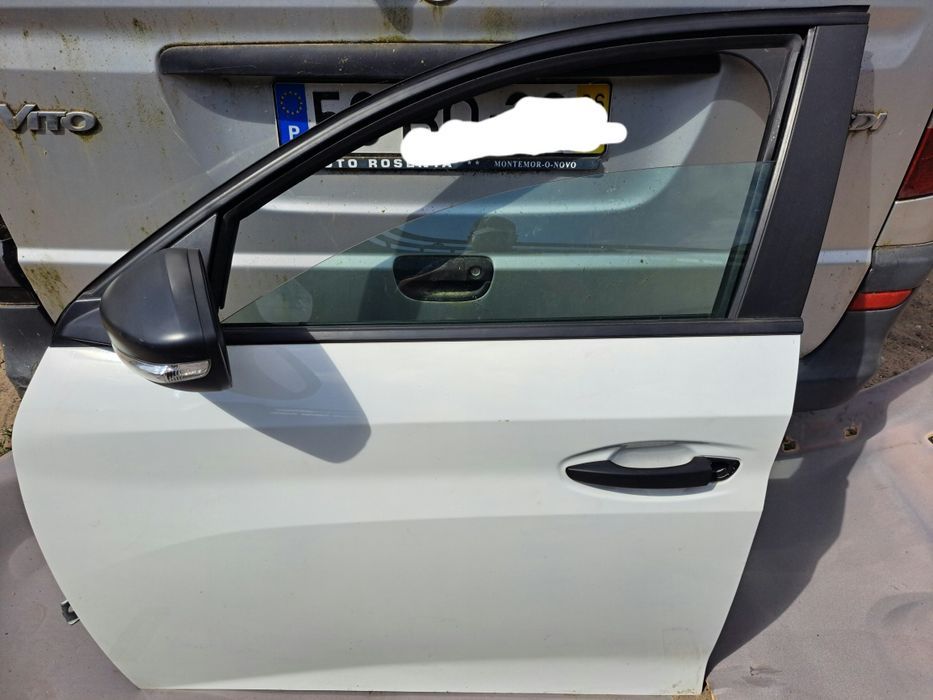 Peugeot 208 II Porta frente esguerda Anos  2019/2020/2021/2022/2023