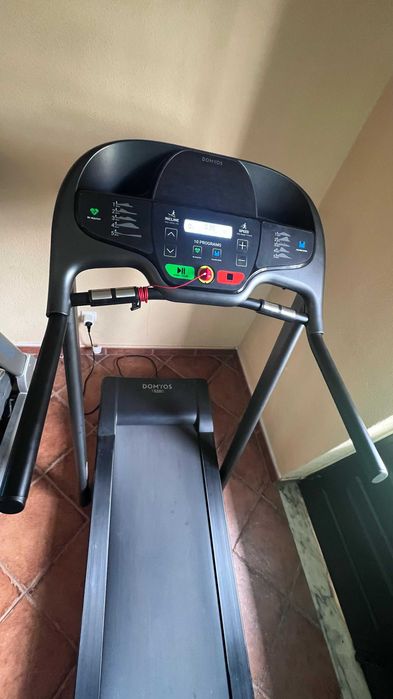 Passadeira de corrida com elevação Domyos T520B