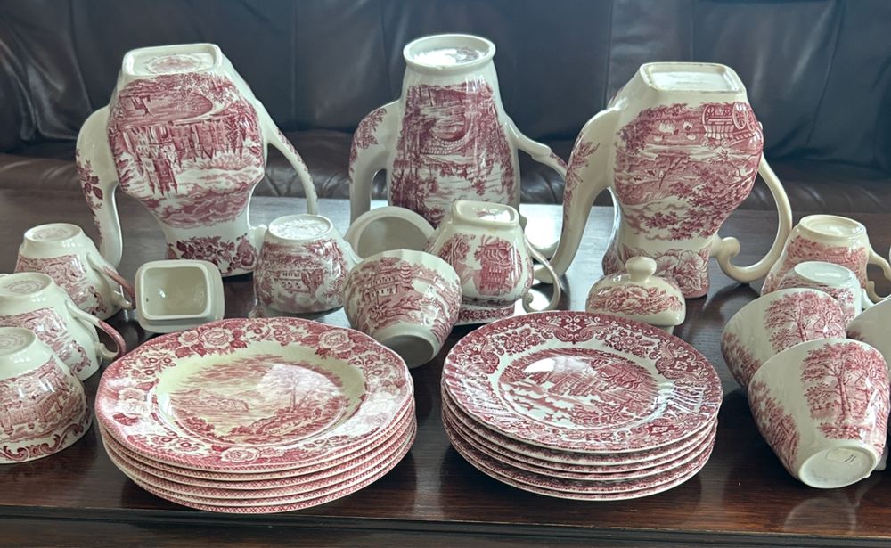 Zestaw porcelany różowej