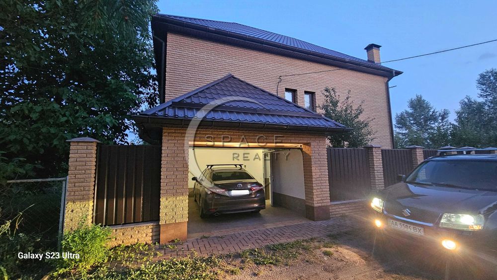 Оренда будинку 234 м² у селищі Проців 3 спальні сауна басейн більярдна