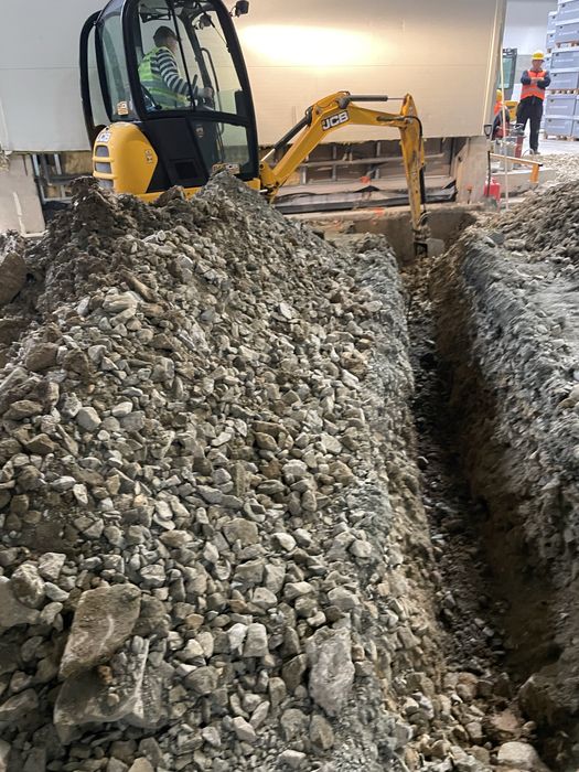 Usługi ziemne /wynajem minikoparki ,wozidła