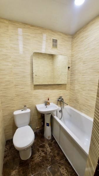 1 кімн.кв-ра у центрі біля Макдональдс .Два окремі ліжка