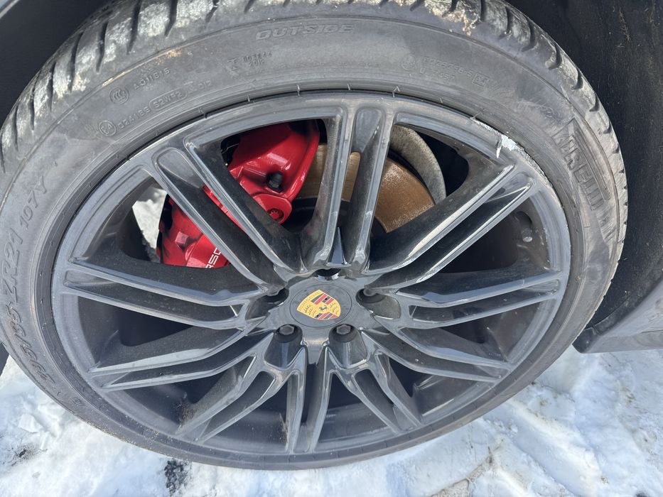 Porsche Cayenne 7P felgi z oponami 21 cali GtS Turbo Ładne opony