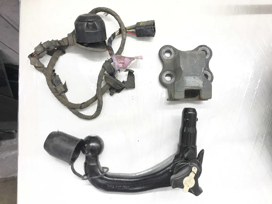 Комплект фаркоп вставка Mercedes ML W163 розборка мерс