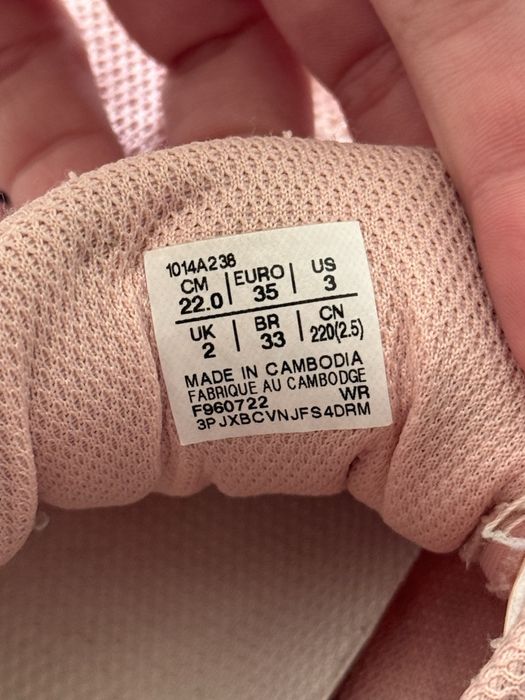 Дитячі кросівки asics (оригінал)для дівчинки