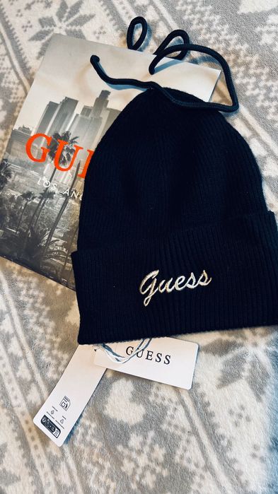 Nowa oryginalna czapka Guess