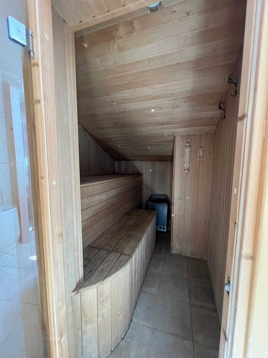 Здам 5 ком.кв-ру, 180 кв.м., Центр, вул.Шота Руставелі 4 (48000 грн) :