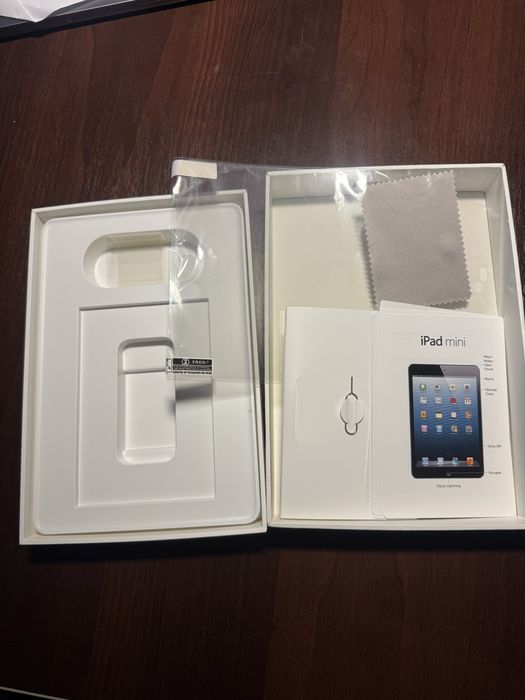 Apple iPad mini 32GB Wi-Fi + Cellular LTE A1455 1. gen. | Oryginalne pudełko