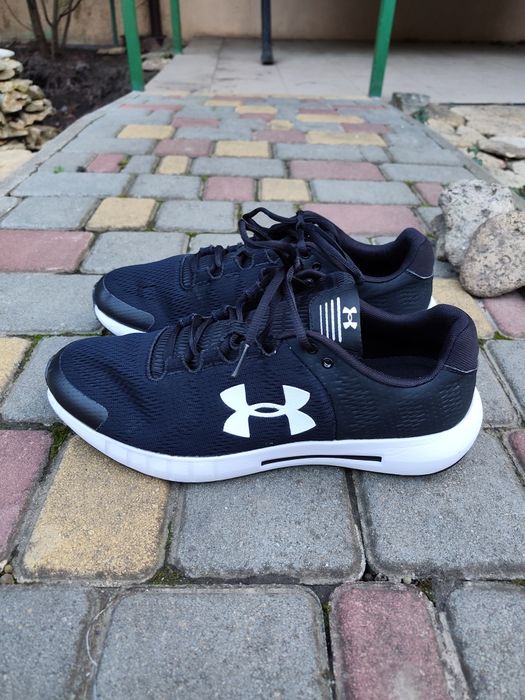 Кроссовки Under armour 45