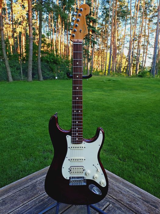 Fender American Standard Stratocaster HSS USA 2014 60th Anniversary Bordeaux Metallic