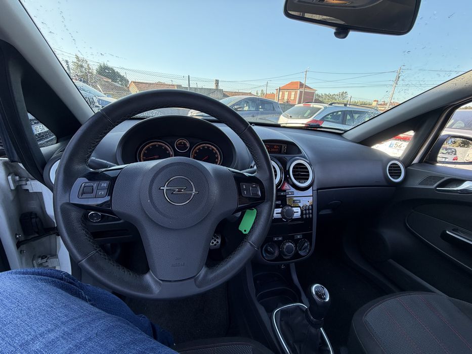 Opel Corsa 1.2i 85CV Color Edition