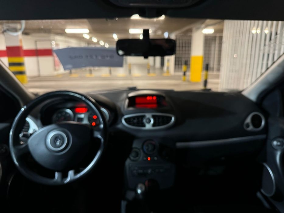 Vende-se  Clio viatura estimada