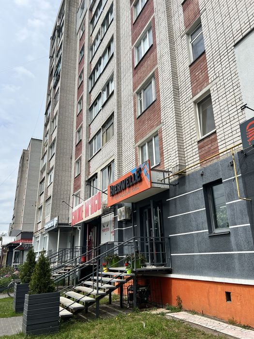 Продаж фасадного приміщення по проспекту Левка Лукʼяненка 62