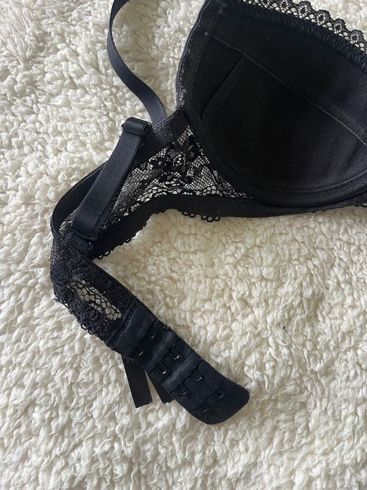 Biustonosz model push-up Kassidy esotiq 65B