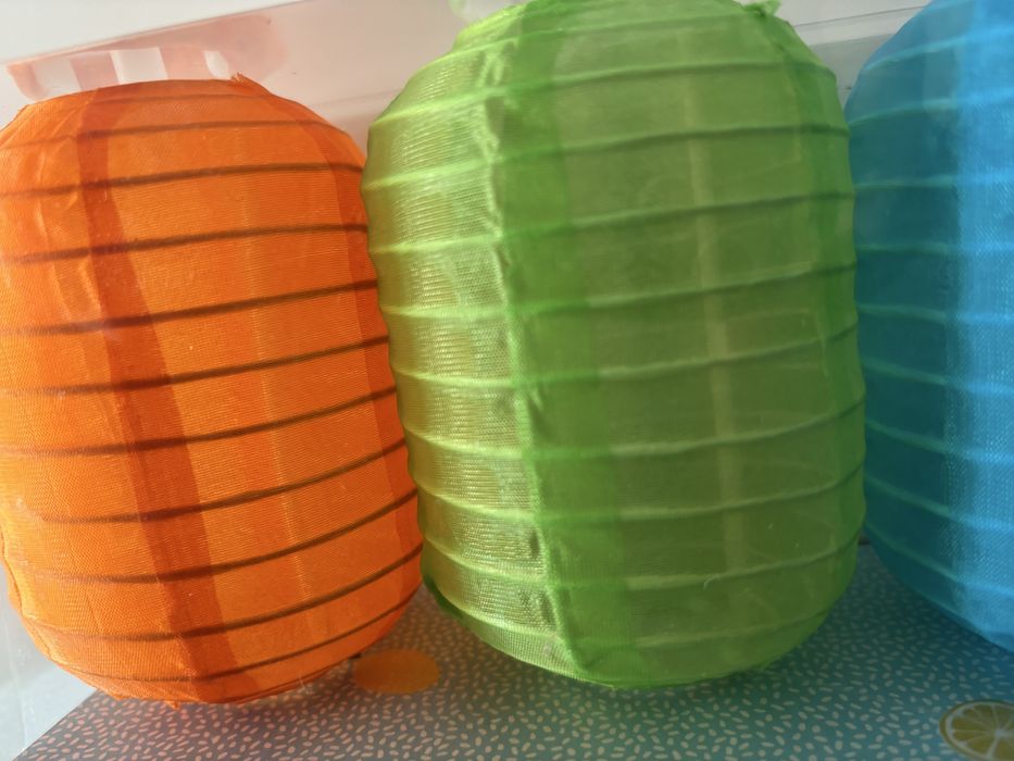 Conjunto de lampadas de exterior novas.