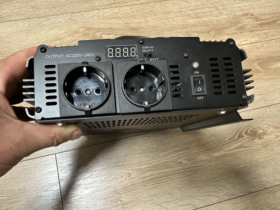 Інвертор 24 вольт 220в 1.5кВт