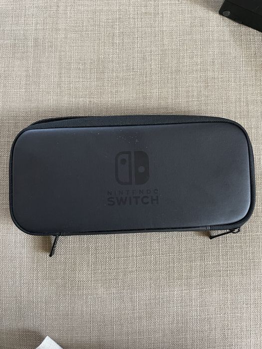 Pack Nintendo Switch + 4 Joy-Cons (2 Pares) + Comando Sem Fios PowerA Mario + Dock TV + Capa