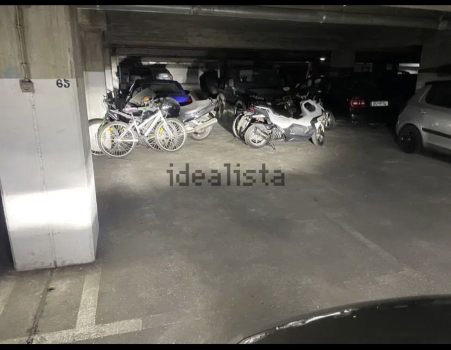 Lugar garagem Alges Lisboa mota