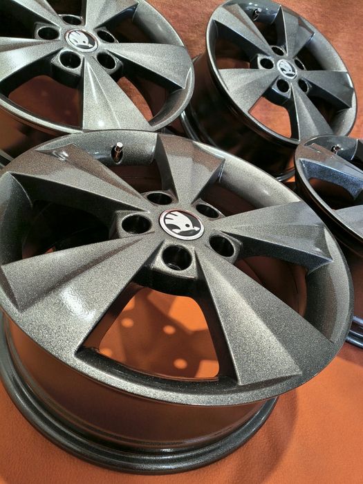 Felgi aluminiowe 16' 5x112 Skoda OE shadow chrome