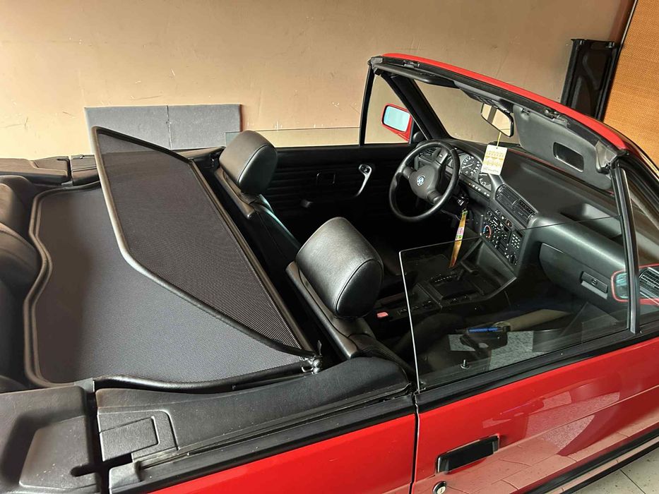 BMW E30 325i cabrio
