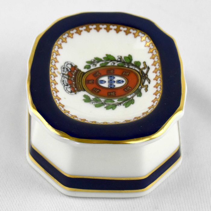 Saleiro em porcelana Porart decoração D. Pedro IV