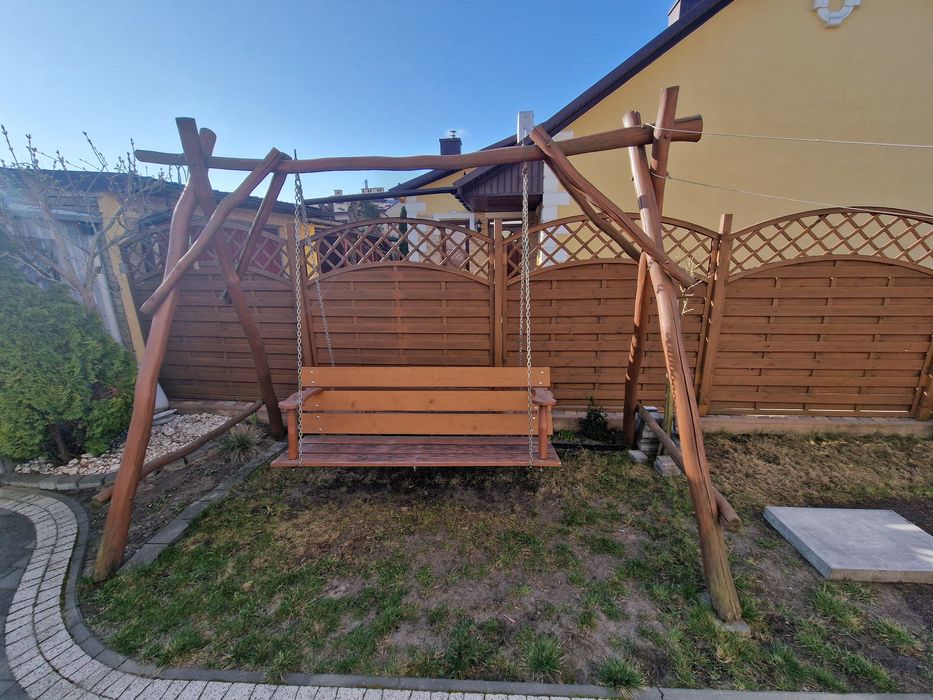 Sprzedam drewniana huśtawkę