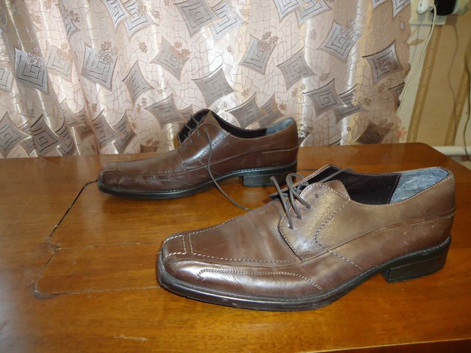 Кожаные туфли Bata, размер 43(29)