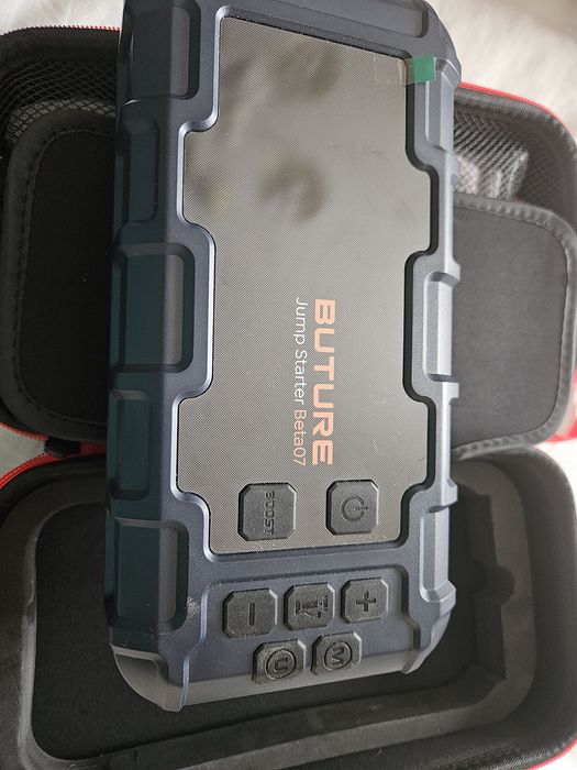 Nowy Rozrusznik skokowy,, booster, starter, 6000A, powerbank latarka