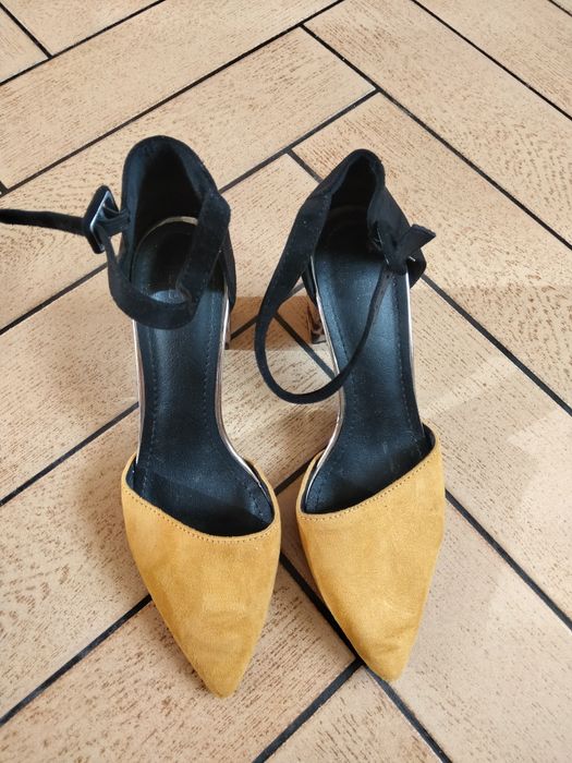 Śliczne musztardowe szpilki roz 41