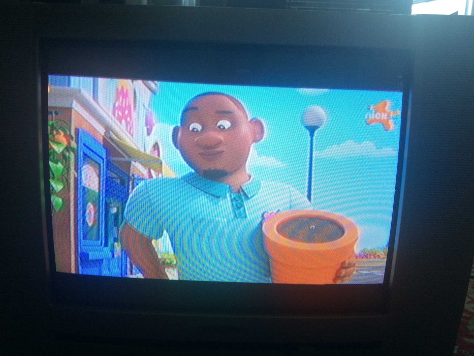 Телевизор Akai & Reinford