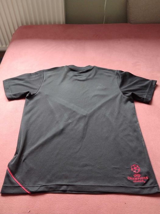 Koszulka Adidas.