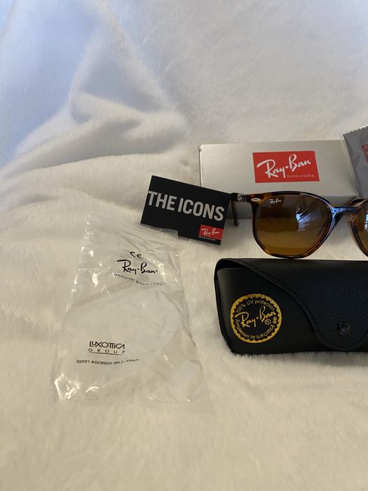 Óculos de sol Ray-Ban com etiqueta