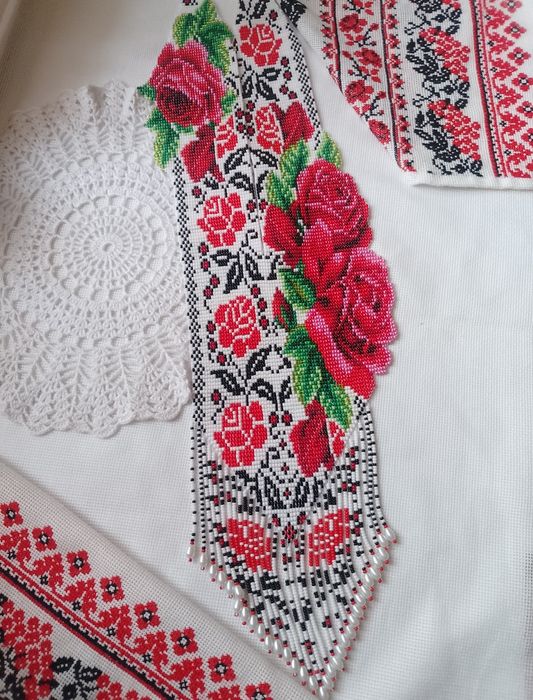 Ґердан "Національно-трояндові мотиви"