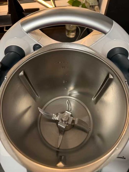 Thermomix TM6 z pełnym zestawem akcesoriów