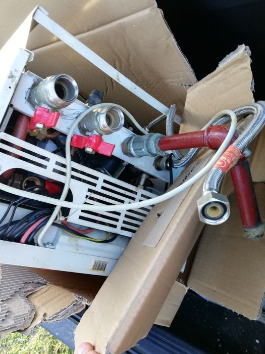 Termostat Sprzedam piec do centralnego gazowego i wody