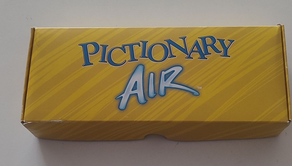 Гра Pictionary Air , класична сімейна розвага