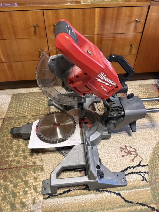 Piła ukosowa akumulatorowa M18 FMS190-0 FUEL 18 V Milwaukee ukośnica