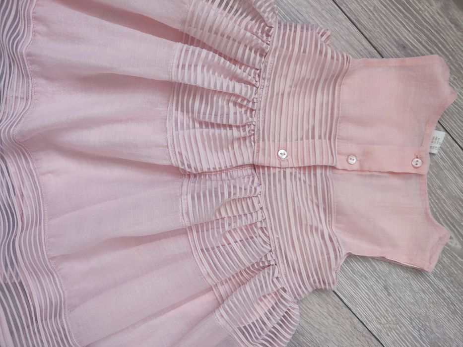 Różowa elegancka sukienka H&M 86