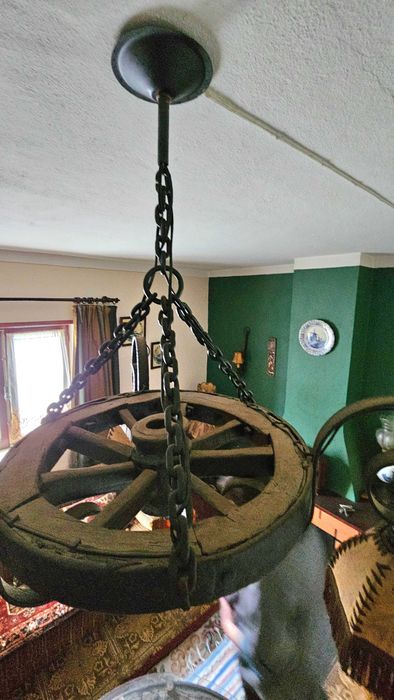 Candeeiro de teto antigo com roda suspensa - Antiguidade