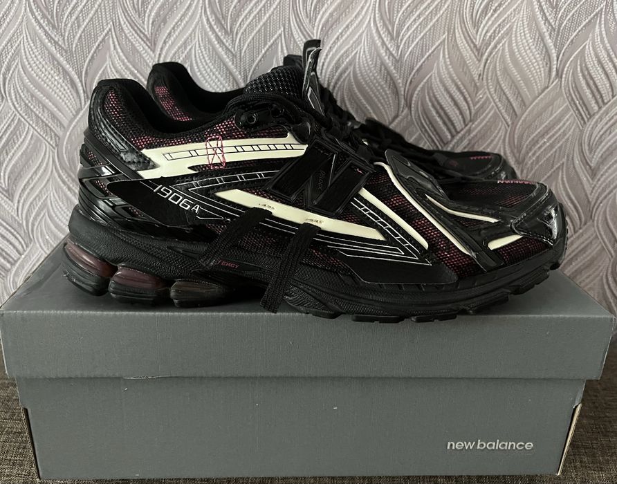 Кросівки New Balance 1906A Black Dragon Berry - U1906AD