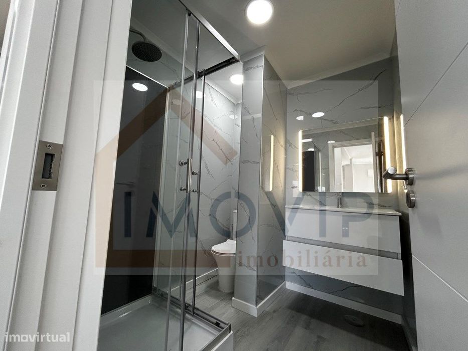 Apartamento T2 Remodelado em Setúbal