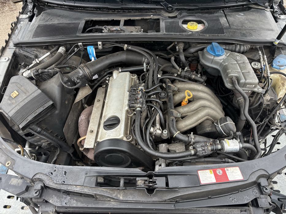 Audi A4 B6 silnik 1.6 części drzwi lampy zderzak blotnik lusterko